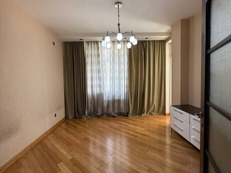 4-room apartment, 162 m², Nəriman Nərimanov: 448 000 ₼ 4