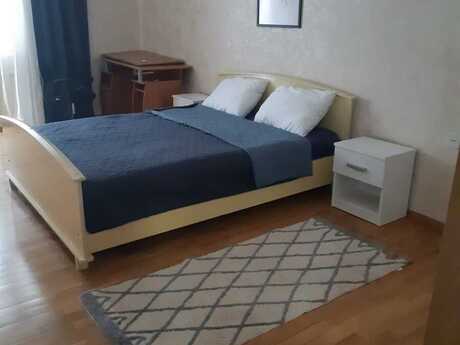 3-room apartment for rent, 150 m², Nizami: 1 250 ₼/mo 2