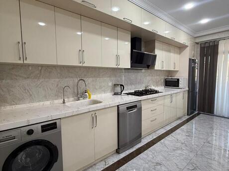 Elan №6192568 - Bakı, Həzi Aslanov m., 2 otaqlı, 88 m², 4/17 mərtəbə
