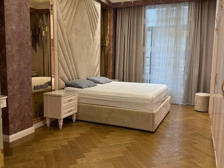 Kirayə 3 otaqlı mənzil, 170 m², Şah İsmayıl Xətai: 3 500 ₼/ay 5