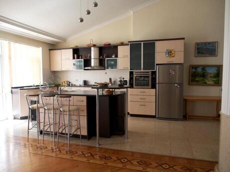 5-комнатная квартира, 360 м², Nizami: 575 000 ₼ 2