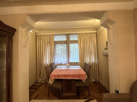 3 otaqlı köhnə tikili - İnşaatçılar m. - 65 m²