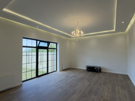 5 otaqlı həyət evi/bağ evi - Mərdəkan q. - 230 m²