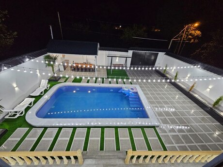 4 otaqlı həyət evi/bağ evi - Qəbələ - 200 m²