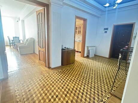Elan №6193847 - Bakı, Elmlər Akademiyası m., 4 otaqlı, 170 m², 4/12 mərtəbə
