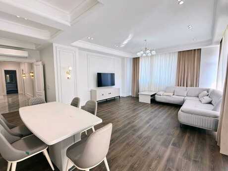Elan №6194061 - Bakı, Ağ şəhər q., 4 otaqlı, 210 m², 8/22 mərtəbə