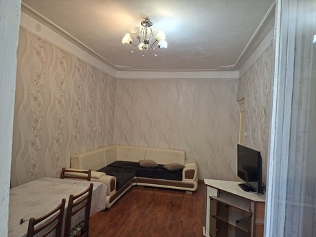3 otaqlı köhnə tikili - Nəsimi m. - 90 m²