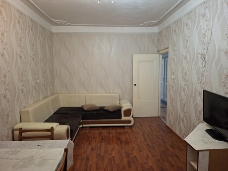 3 otaqlı köhnə tikili - Nəsimi m. - 90 m²
