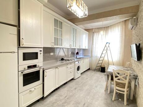Kirayə 3 otaqlı mənzil, 157 m², Nəsimi: 1 300 ₼/ay 4