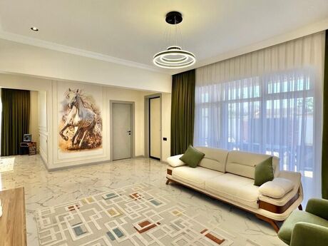 4 otaqlı həyət evi/bağ evi - Qala q. - 200 m²