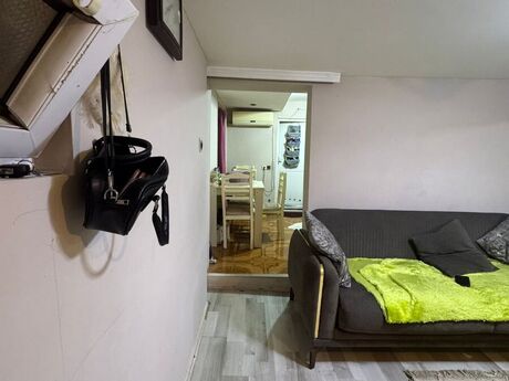 2 otaqlı köhnə tikili - 28 May m. - 45 m²