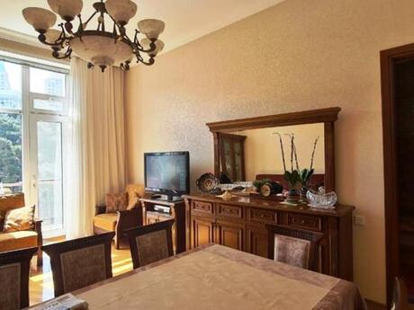 3 otaqlı mənzil, 100 m², İçəri Şəhər: 530 000 ₼ 3
