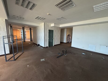 8-комн. офис - м. Шах Исмаил Хатаи - 412 м²