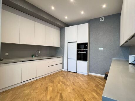 3-room apartment for rent, 140 m², Sahil: 3 400 ₼/mo 5