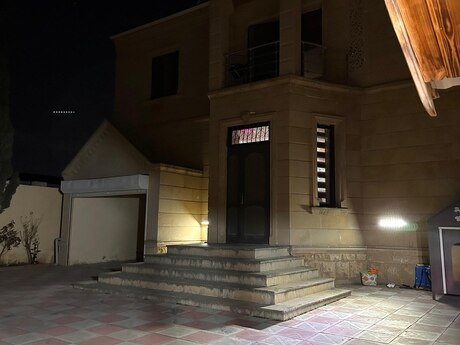 6 otaqlı həyət evi/bağ evi - M.Ə.Rəsulzadə q. - 270 m²
