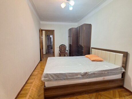3 otaqlı köhnə tikili - İçəri Şəhər m. - 120 m²