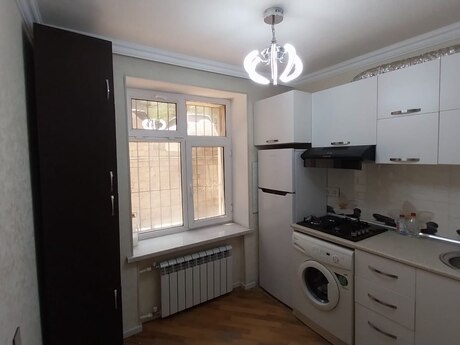 Elan №6195416 - Bakı, İçəri Şəhər m., 1 otaqlı, 40 m², 1/5 mərtəbə