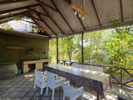 4 otaqlı həyət evi/bağ evi - Qəbələ - 150 m²