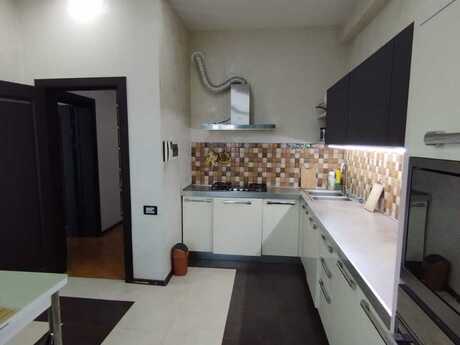 Kirayə 3 otaqlı mənzil, 127 m², Nizami: 1 367 ₼/ay 2