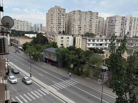 м. Ази Асланов