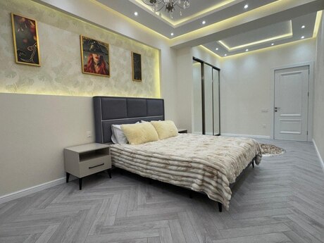 3 otaqlı mənzil, 100 m², 28 May: 385 000 ₼ 3