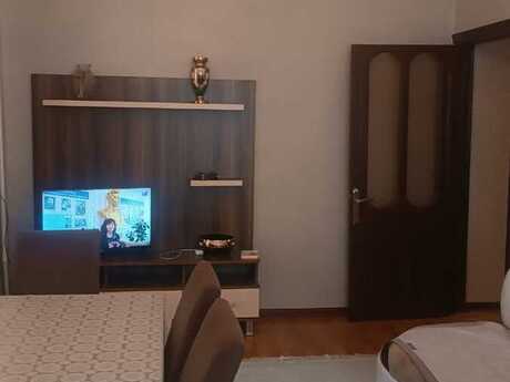 2 otaqlı köhnə tikili - Memar Əcəmi m. - 65 m²