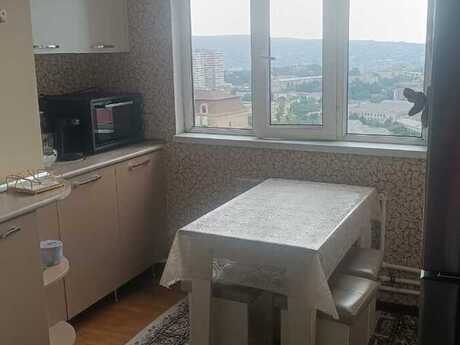 2 otaqlı köhnə tikili - Memar Əcəmi m. - 65 m²