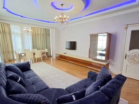 Kirayə 3 otaqlı mənzil, 150 m², 8 Noyabr: 1 050 ₼/ay 3