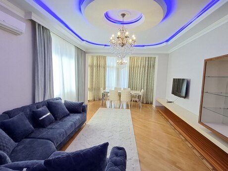 Kirayə 3 otaqlı mənzil, 150 m², 8 Noyabr: 1 050 ₼/ay 2