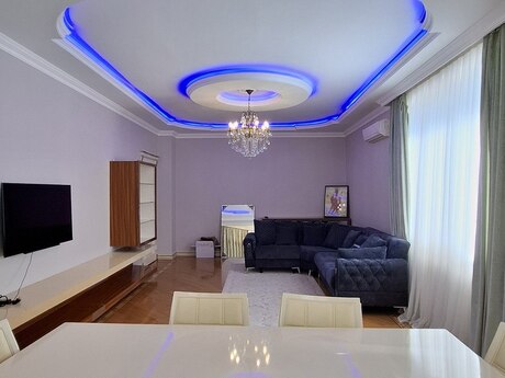 Kirayə 3 otaqlı mənzil, 150 m², 8 Noyabr: 1 050 ₼/ay 5