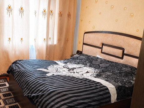 3 otaqlı köhnə tikili - Xalqlar Dostluğu m. - 65 m²
