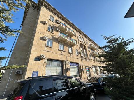 Elan №6196821 - Bakı, Nəriman Nərimanov m., 3 otaqlı, 90 m², 3/5 mərtəbə