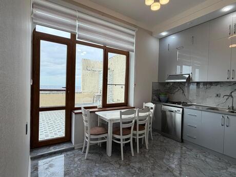 3-комнатная квартира, 140 м², 20 Yanvar: 265 000 ₼ 2