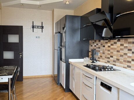Kirayə 3 otaqlı mənzil, 145 m², Yasamal: 1 000 ₼/ay 4
