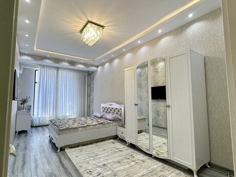 Elan №6197411 - Bakı, Gənclik m., 3 otaqlı, 110 m², 8/18 mərtəbə