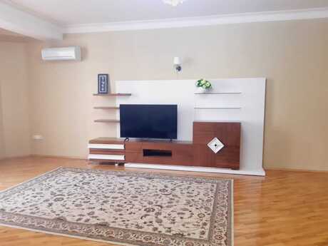 Kirayə 3 otaqlı mənzil, 170 m², Nizami: 1 100 ₼/ay 4