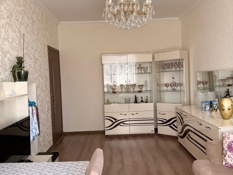 2 otaqlı köhnə tikili - Həzi Aslanov m. - 60 m²