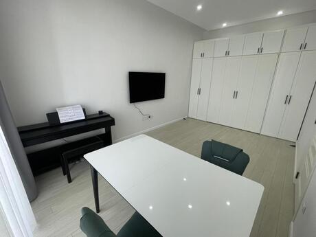 1-комнатная квартира, 40 м², Elmlər Akademiyası: 142 000 ₼ 2