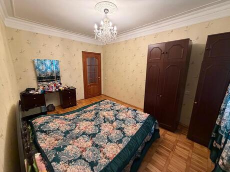 2 otaqlı köhnə tikili - Azadlıq Prospekti m. - 65 m²