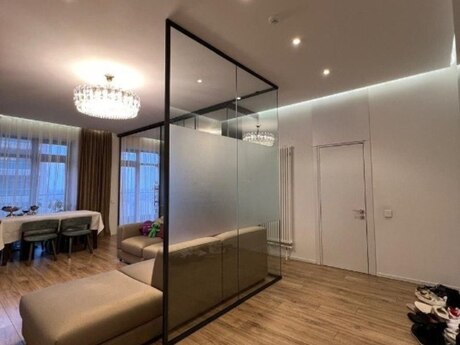3 otaqlı yeni tikili - 8 Noyabr m. - 136 m²