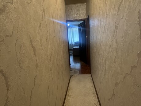 3 otaqlı köhnə tikili - 7-ci mikrorayon q. - 75 m²