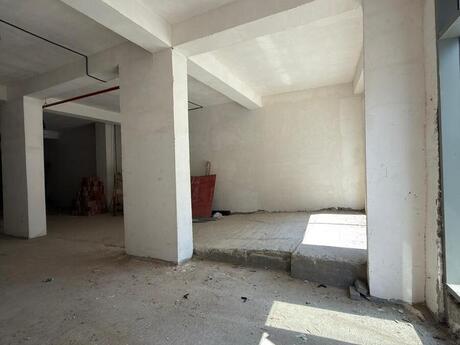 Obyekt - Ağ şəhər q. - 410 m²