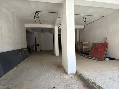 Obyekt - Ağ şəhər q. - 410 m²
