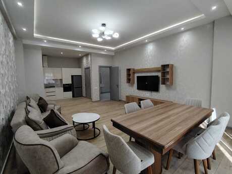 2-room apartment, 83 m², 28 May: 305 000 ₼ 3
