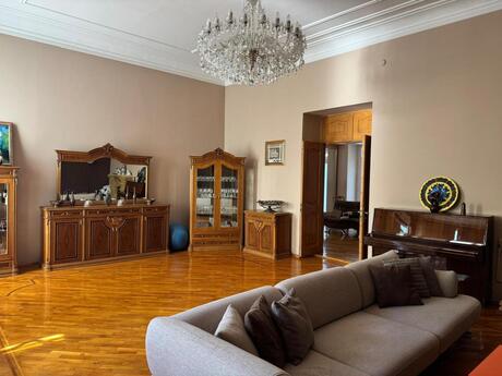4-room apartment, 200 m², Bayıl: 620 000 ₼ 2