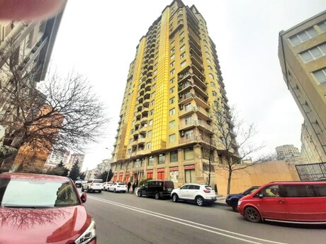 Elan №6198347 - Bakı, 28 May m., 4 otaqlı, 220 m², 10/22 mərtəbə