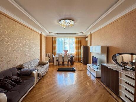 3-room apartment, 163 m², 8-ci mikrorayon: 410 000 ₼ 2
