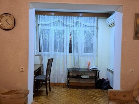 3 otaqlı köhnə tikili - Gənclik m. - 90 m²