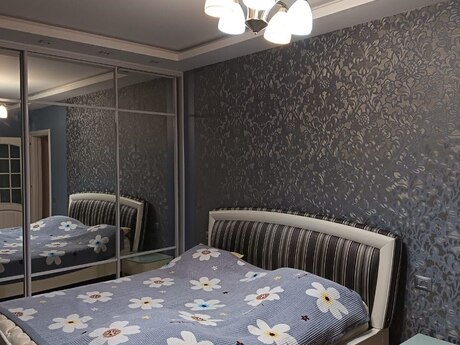 3 otaqlı köhnə tikili - İçəri Şəhər m. - 80 m²