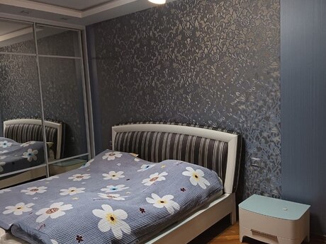 3 otaqlı köhnə tikili - İçəri Şəhər m. - 80 m²